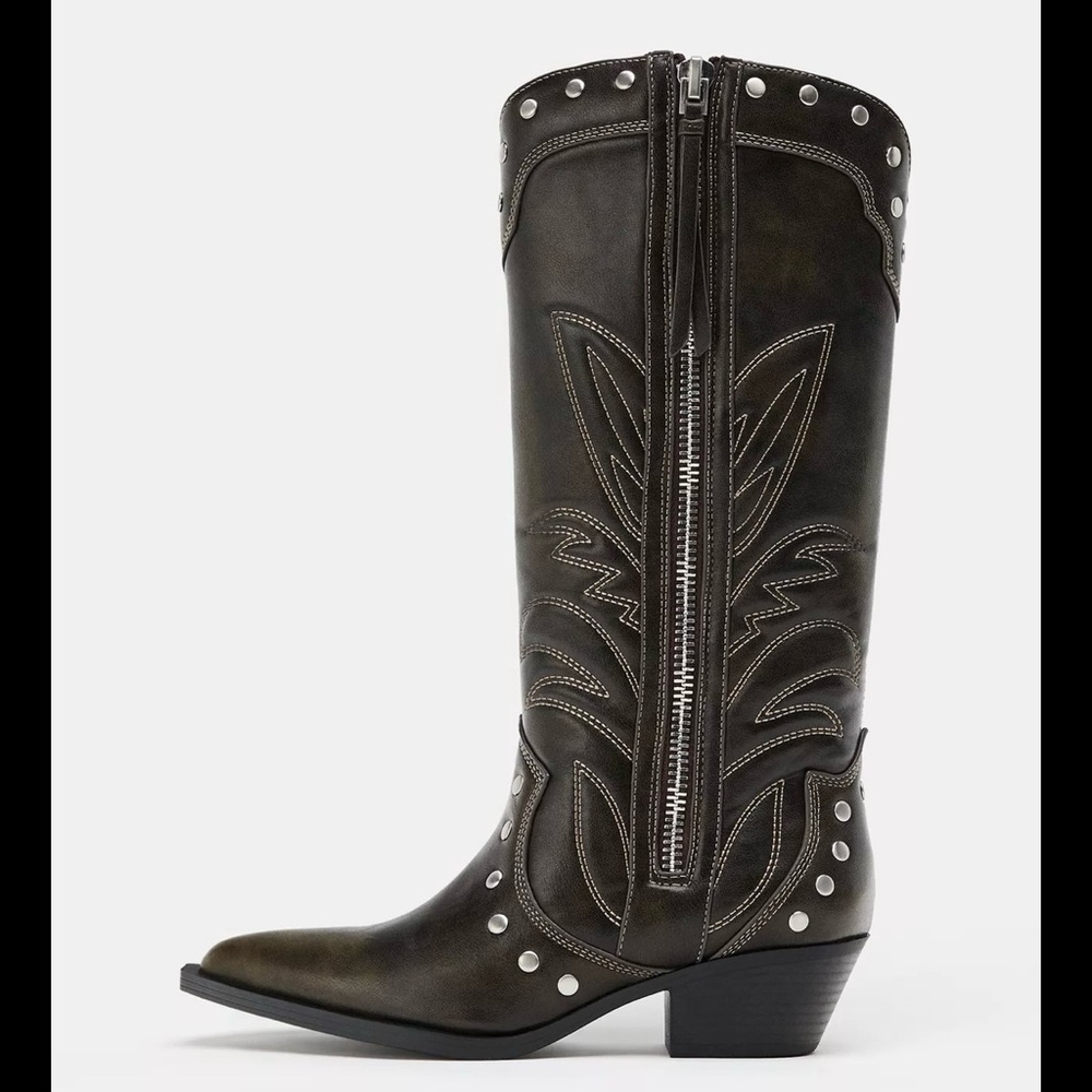 Cowboy boots - Picture 3 of 11